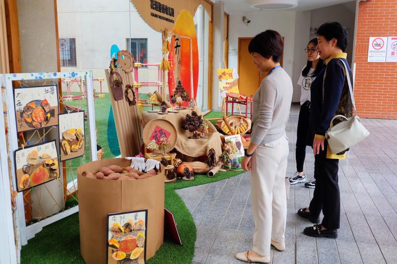 督学巡视校园环境.JPG 督学巡视校园环境.JPG