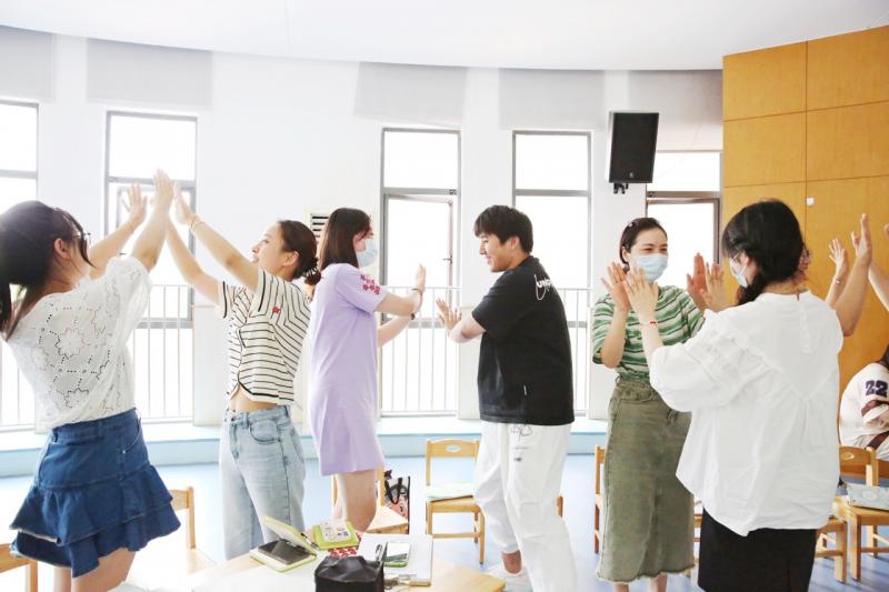 老师们互动体验追随.jpeg 老师们互动体验追随.jpeg